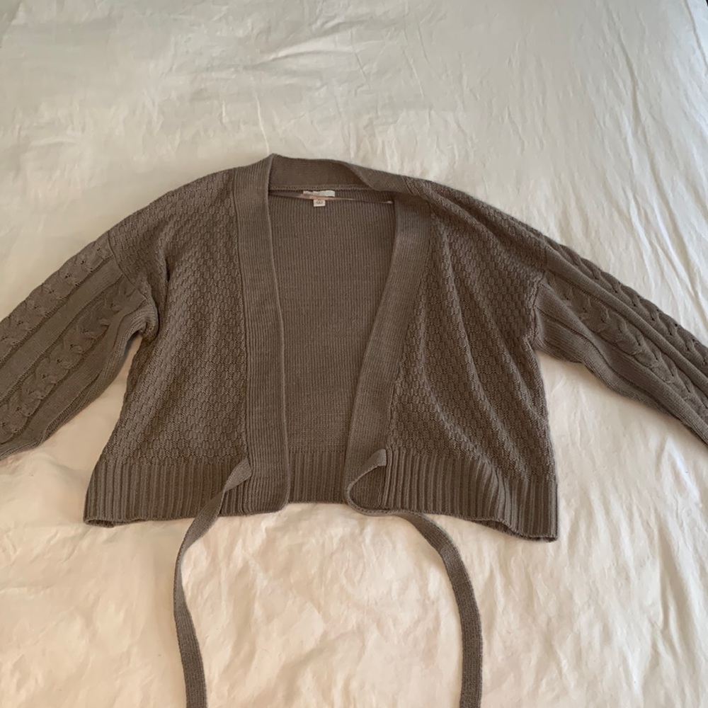 Medium, brown knit cardigan